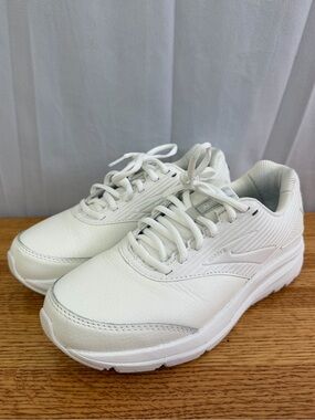 Brooks White Addiction Walker 2 Athletic Shoes Womens Size 7